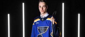 Obránce Adama Jiříčka si v 1. kole draftu NHL vybralo St. Louis Blues.