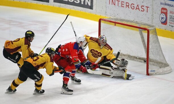 Gólová momentka ze zápasu Jihlava vs. Poruba, čtvrtfinále 1. hokejové ligy 2024