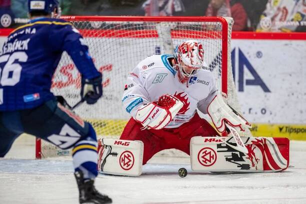 Hokej, extraliga: Martin Beránek a Marek Mazanec v zápase play off, dnes se Třinec a České Budějovice střetnou ve 2. kole ELH 2024/25