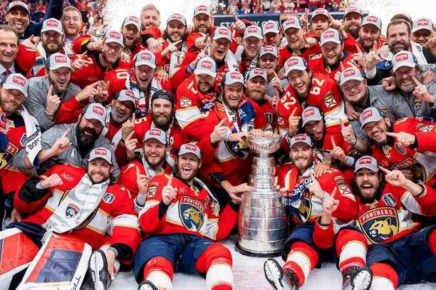 Hokej, NHL, hokejisté Florida Panthers po vítězství ve Stanley Cupu. Jak dopadne sezona NHL 2024/2025?