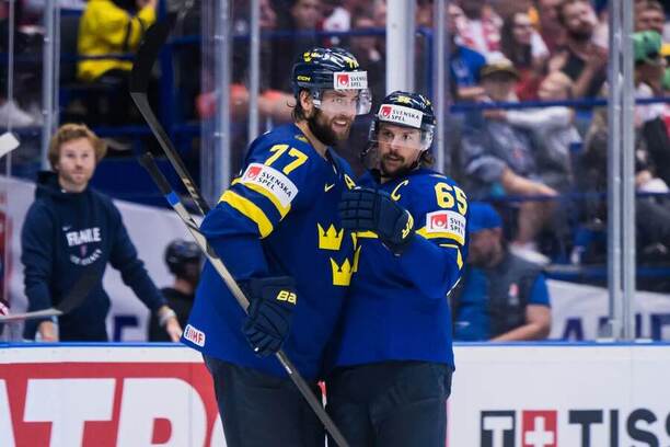 Švédští obránci Victor Hedman a Erik Karlsson budou patřit k hlavním hvězdám turnaje NHL 4 Nations Face-Off.