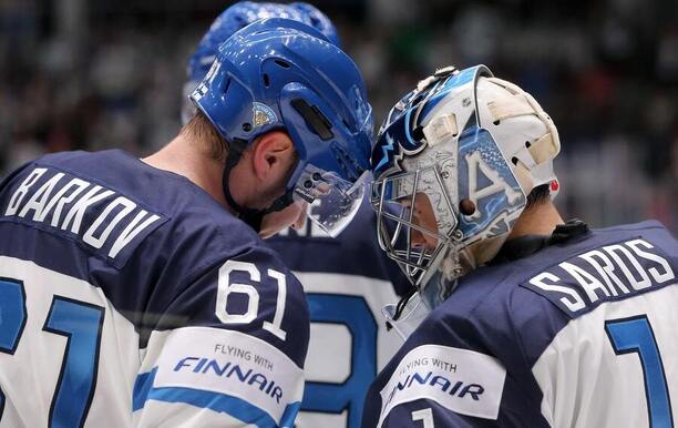 Útočník Aleksander Barkov a gólman Juuse Saros se objeví na turnaji NHL 4 Nations Face-Off