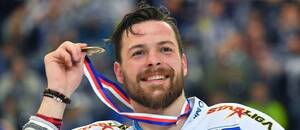 Michal Gulaši z Komety se zlatou medailí z ELH, fotka z roku 2017 Michal Gulaši z Komety se zlatou medailí z ELH, fotka z roku 2017