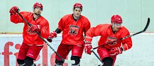 Alex Tamáši, T.J. Melancon a Jordann Perret v přípravě Hradce Králové na novou sezonu, dnes Mountfield HK vstupuje do Ligy mistrů v hokeji 2025/2026 Alex Tamáši, T.J. Melancon a Jordann Perret v přípravě Hradce Králové na novou sezonu, dnes Mountfield HK vstupuje do Ligy mistrů v hokeji 2025/2026