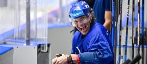 Jaromír Jágr při tréninku před startem sezony. Dnes proti Karlovým Varům Jágr odehraje 1. zápas v Tipsport extralize 2025/2026 Jaromír Jágr při tréninku před startem sezony. Dnes proti Karlovým Varům Jágr odehraje 1. zápas v Tipsport extralize 2025/2026